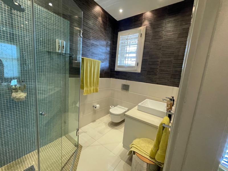 5 Bedroom Property for Sale in Herrwood Park KwaZulu-Natal