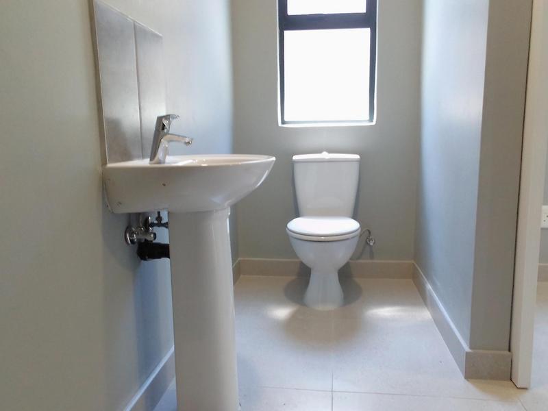 To Let 3 Bedroom Property for Rent in Shakaskraal KwaZulu-Natal