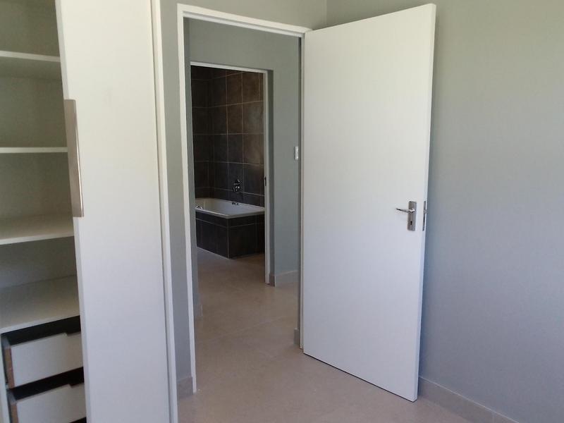 To Let 3 Bedroom Property for Rent in Shakaskraal KwaZulu-Natal