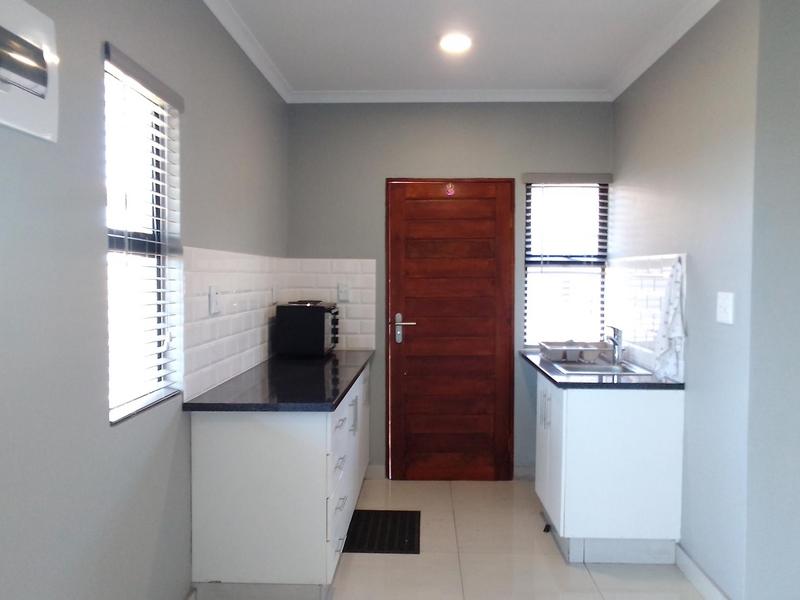To Let 2 Bedroom Property for Rent in Shakaskraal KwaZulu-Natal