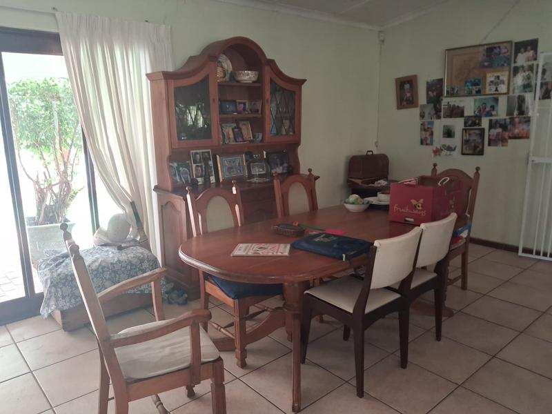 6 Bedroom Property for Sale in Uvongo KwaZulu-Natal