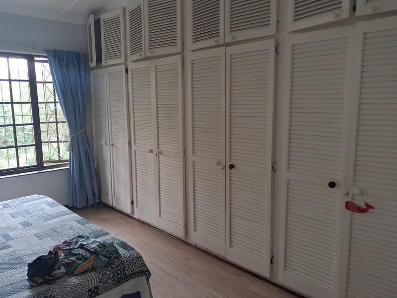 6 Bedroom Property for Sale in Uvongo KwaZulu-Natal