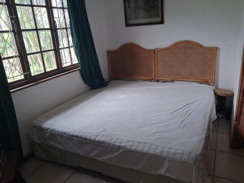 6 Bedroom Property for Sale in Uvongo KwaZulu-Natal