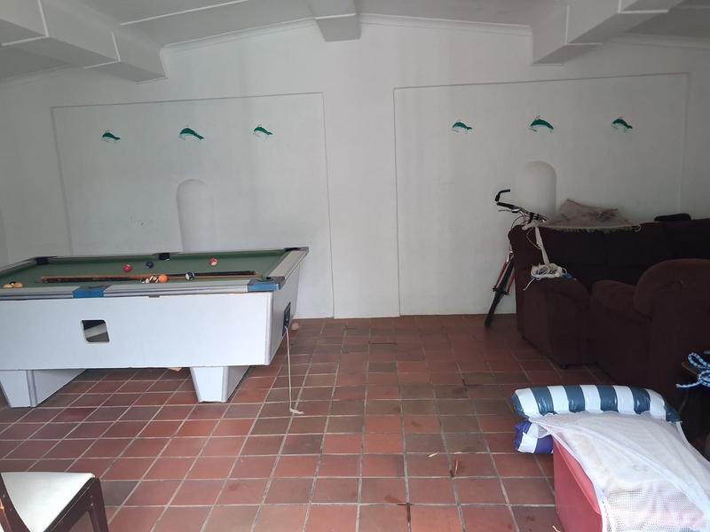 6 Bedroom Property for Sale in Uvongo KwaZulu-Natal