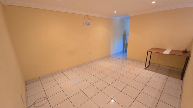 To Let 1 Bedroom Property for Rent in Woodhurst KwaZulu-Natal