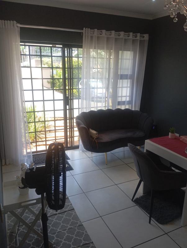 To Let 1 Bedroom Property for Rent in Umhlanga Rocks KwaZulu-Natal