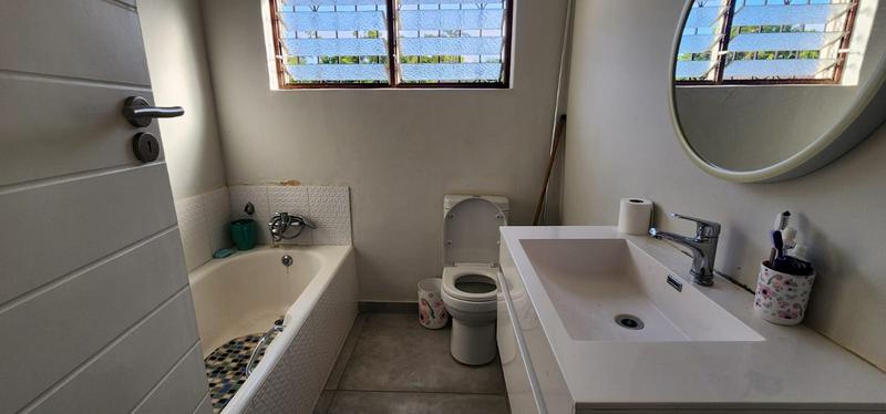 5 Bedroom Property for Sale in Widenham KwaZulu-Natal