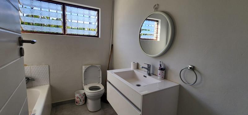 5 Bedroom Property for Sale in Widenham KwaZulu-Natal