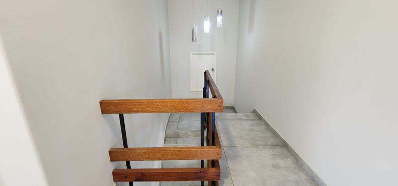 5 Bedroom Property for Sale in Widenham KwaZulu-Natal