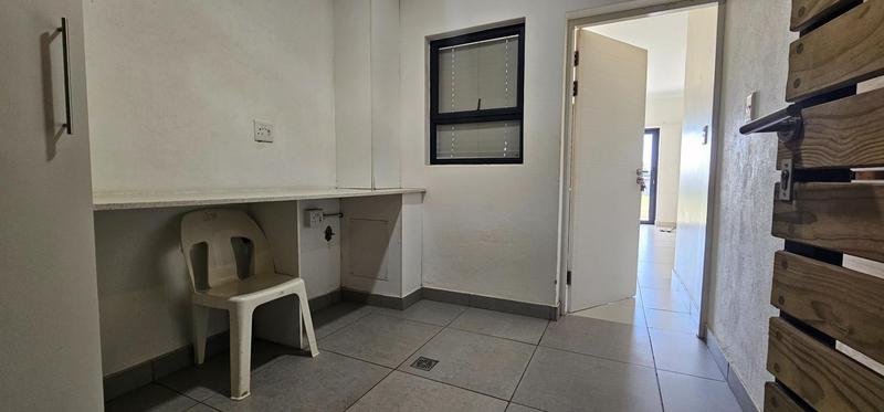 To Let 2 Bedroom Property for Rent in Umhlanga Ridge KwaZulu-Natal