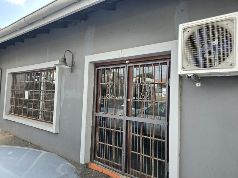 To Let commercial Property for Rent in Malvern KwaZulu-Natal