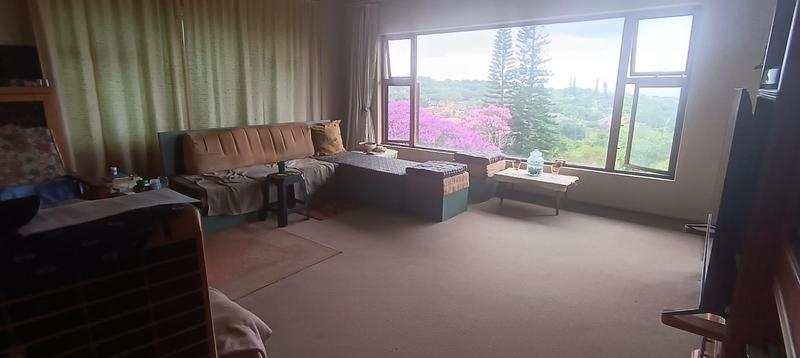 6 Bedroom Property for Sale in Margate KwaZulu-Natal