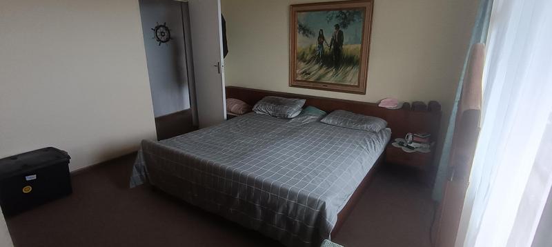 6 Bedroom Property for Sale in Margate KwaZulu-Natal