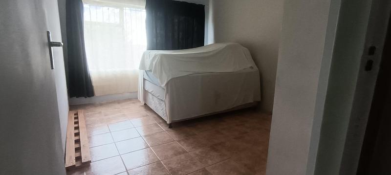 6 Bedroom Property for Sale in Margate KwaZulu-Natal