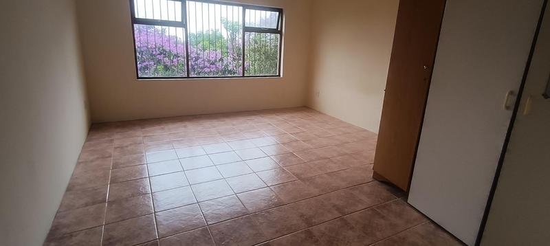 6 Bedroom Property for Sale in Margate KwaZulu-Natal