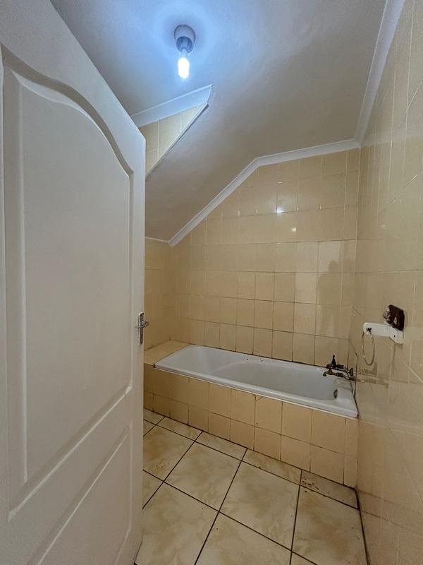 To Let 3 Bedroom Property for Rent in Southport KwaZulu-Natal