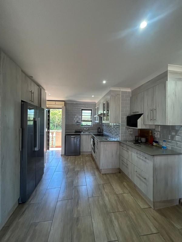 3 Bedroom Property for Sale in Uvongo KwaZulu-Natal