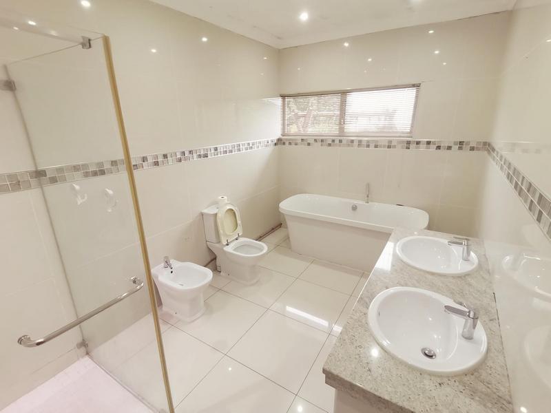 To Let 4 Bedroom Property for Rent in Reservoir Hills KwaZulu-Natal