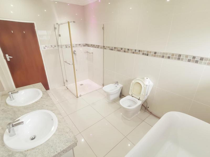 To Let 4 Bedroom Property for Rent in Reservoir Hills KwaZulu-Natal