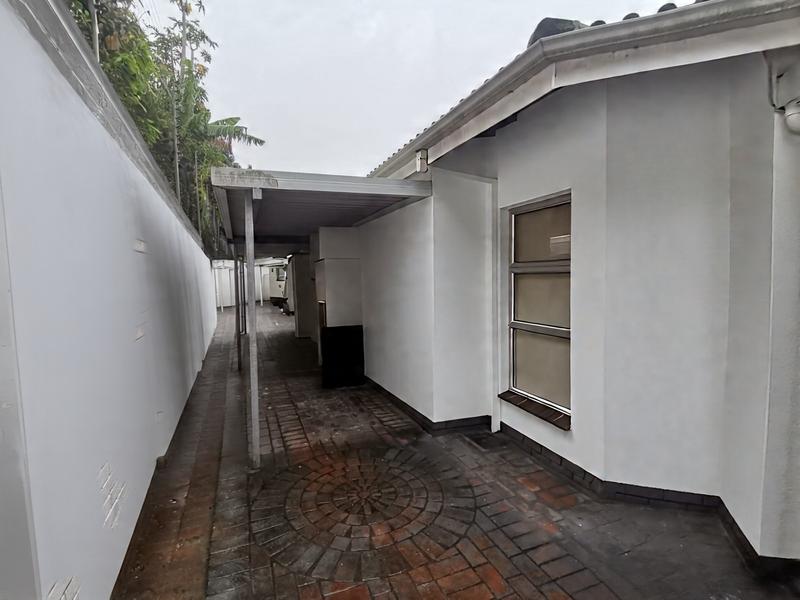 To Let 4 Bedroom Property for Rent in Reservoir Hills KwaZulu-Natal