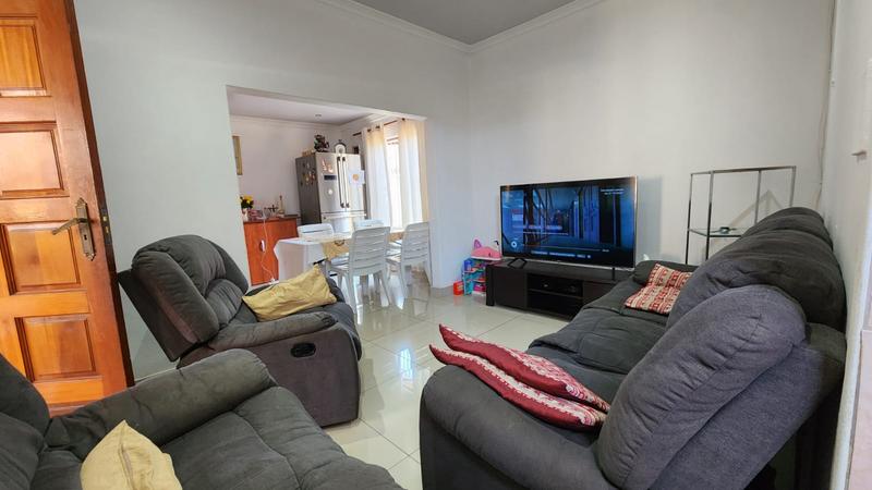 4 Bedroom Property for Sale in Bonela KwaZulu-Natal