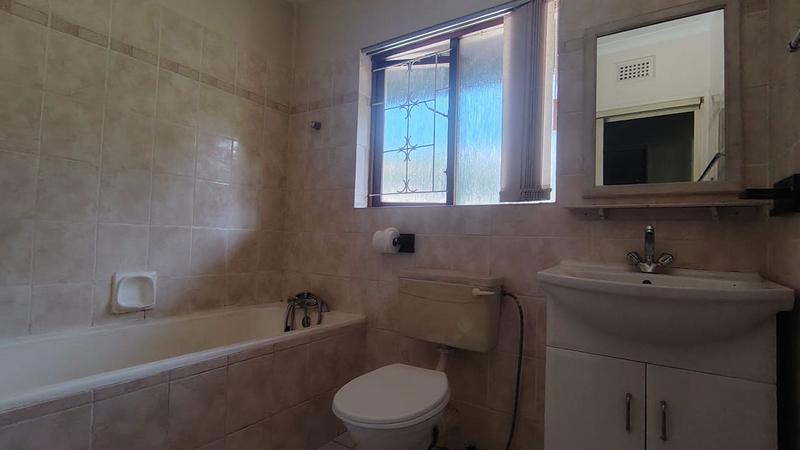 2 Bedroom Property for Sale in Escombe KwaZulu-Natal