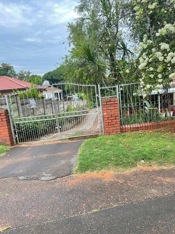 1 Bedroom Property for Sale in Montclair KwaZulu-Natal
