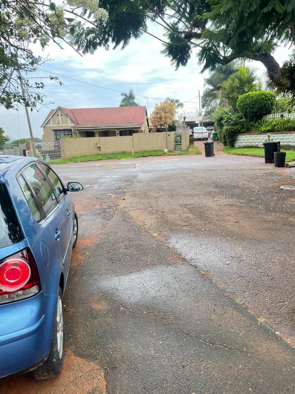 1 Bedroom Property for Sale in Montclair KwaZulu-Natal