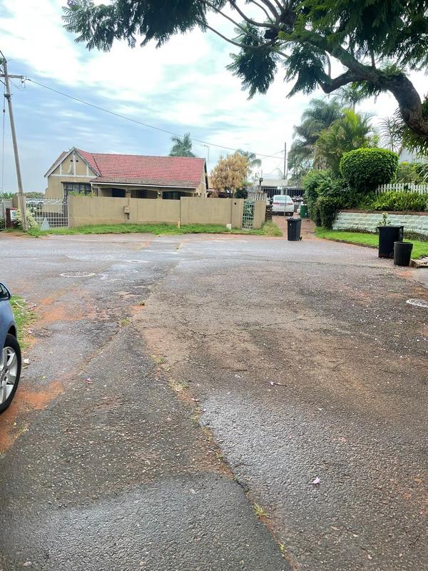 1 Bedroom Property for Sale in Montclair KwaZulu-Natal