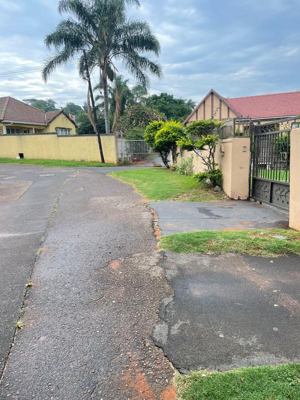 1 Bedroom Property for Sale in Montclair KwaZulu-Natal