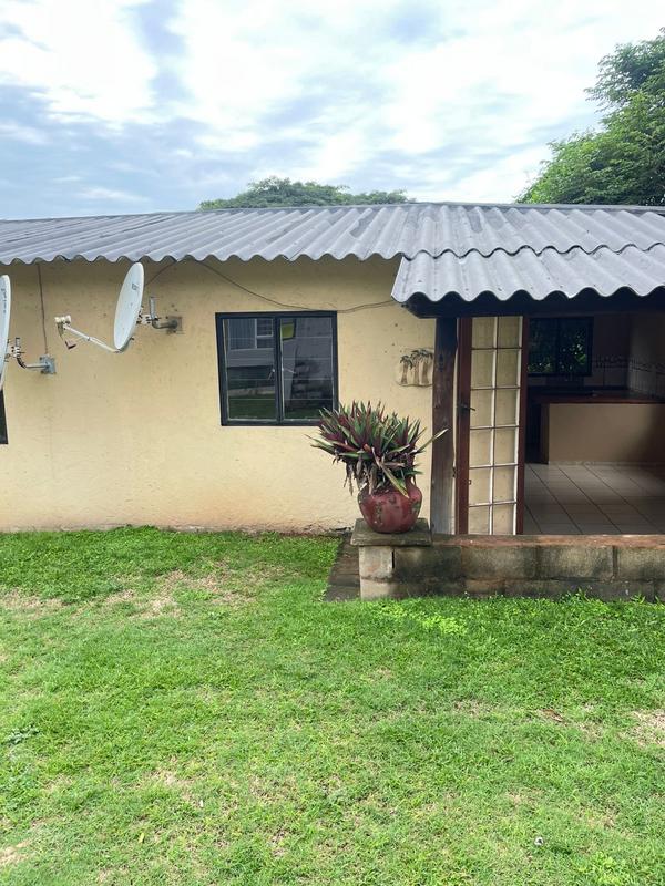 1 Bedroom Property for Sale in Montclair KwaZulu-Natal