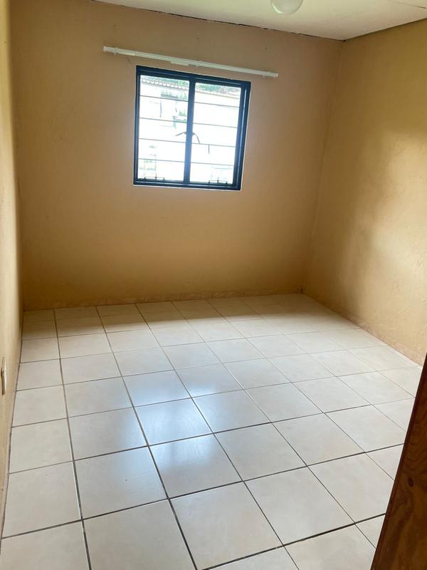 1 Bedroom Property for Sale in Montclair KwaZulu-Natal