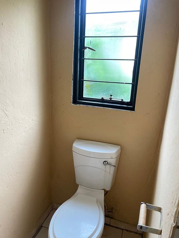 1 Bedroom Property for Sale in Montclair KwaZulu-Natal