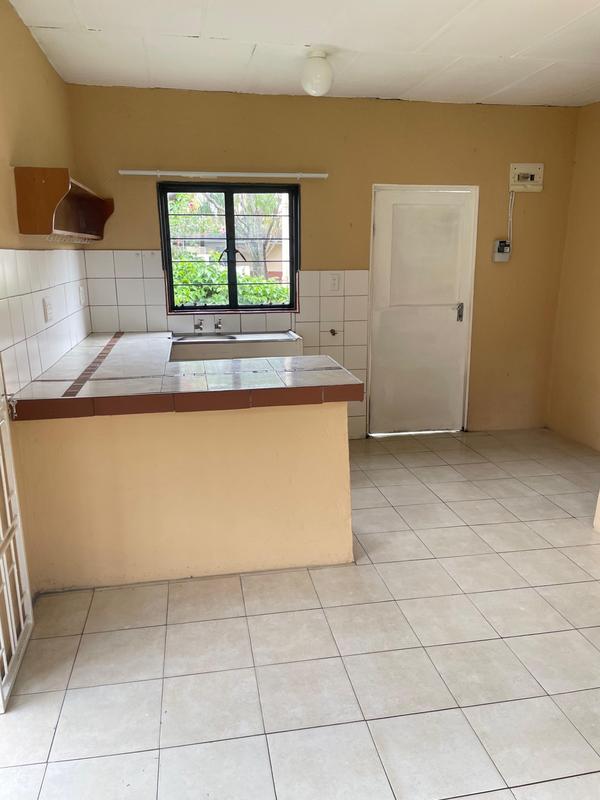 1 Bedroom Property for Sale in Montclair KwaZulu-Natal