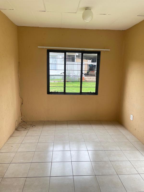 1 Bedroom Property for Sale in Montclair KwaZulu-Natal