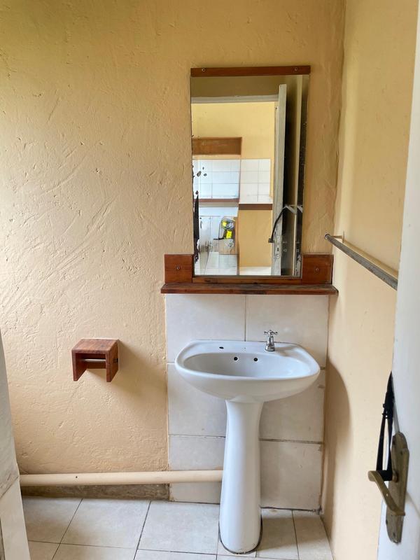 1 Bedroom Property for Sale in Montclair KwaZulu-Natal