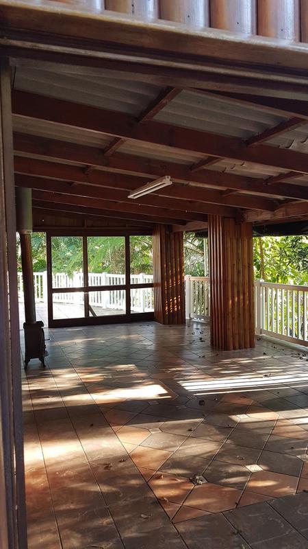 To Let 3 Bedroom Property for Rent in Umtentweni KwaZulu-Natal