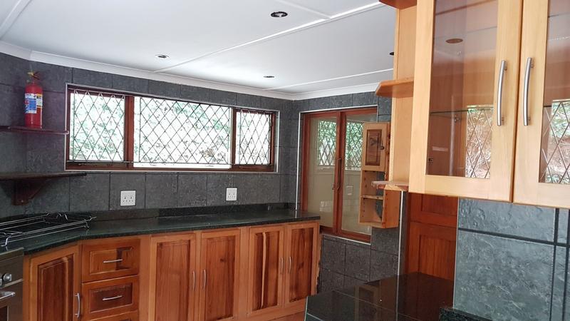 To Let 3 Bedroom Property for Rent in Umtentweni KwaZulu-Natal