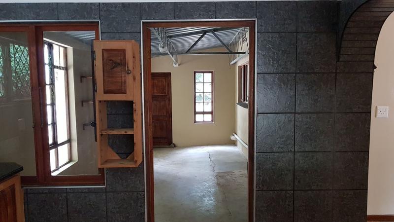 To Let 3 Bedroom Property for Rent in Umtentweni KwaZulu-Natal