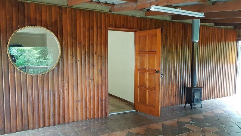To Let 3 Bedroom Property for Rent in Umtentweni KwaZulu-Natal