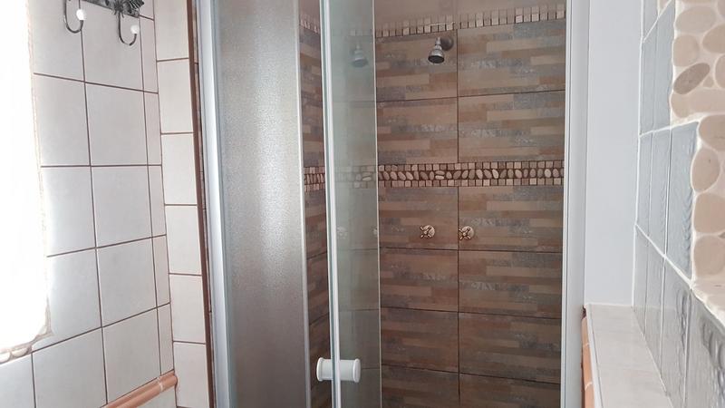 To Let 3 Bedroom Property for Rent in Umtentweni KwaZulu-Natal