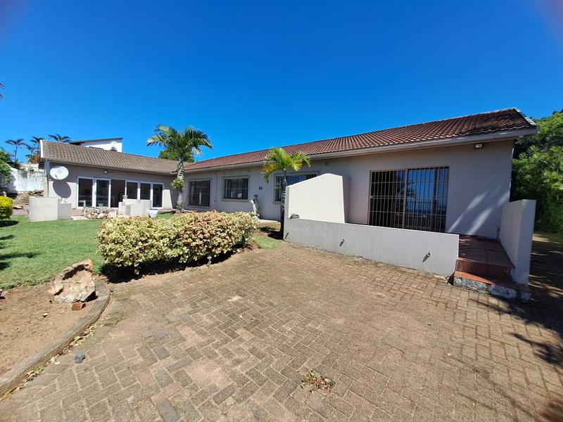 5 Bedroom Property for Sale in Manaba Beach KwaZulu-Natal
