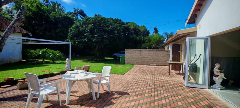 5 Bedroom Property for Sale in Manaba Beach KwaZulu-Natal