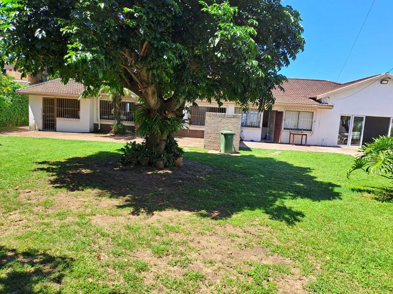 5 Bedroom Property for Sale in Manaba Beach KwaZulu-Natal
