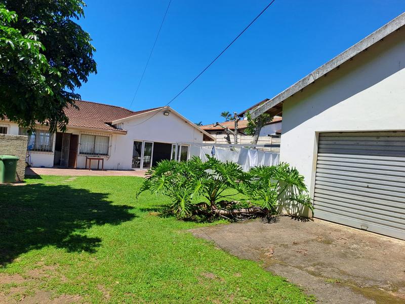 5 Bedroom Property for Sale in Manaba Beach KwaZulu-Natal