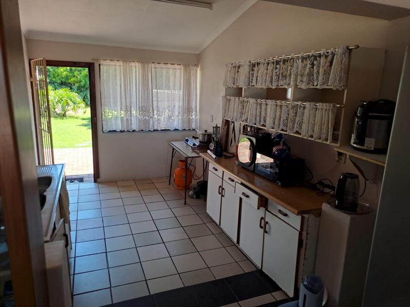 5 Bedroom Property for Sale in Manaba Beach KwaZulu-Natal