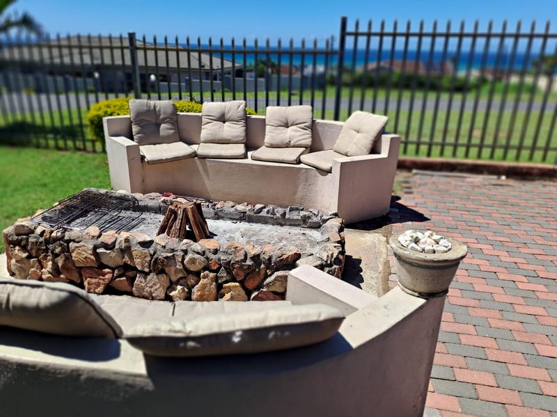 5 Bedroom Property for Sale in Manaba Beach KwaZulu-Natal