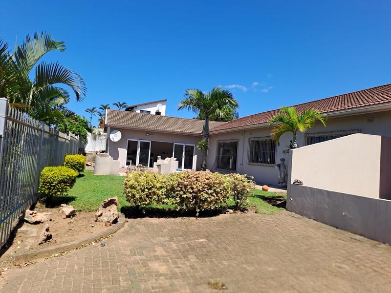 5 Bedroom Property for Sale in Manaba Beach KwaZulu-Natal