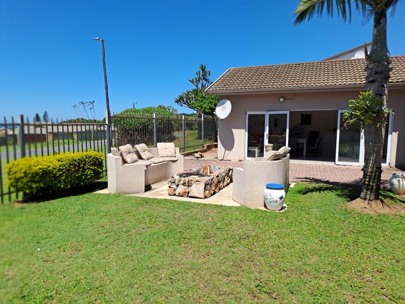 5 Bedroom Property for Sale in Manaba Beach KwaZulu-Natal