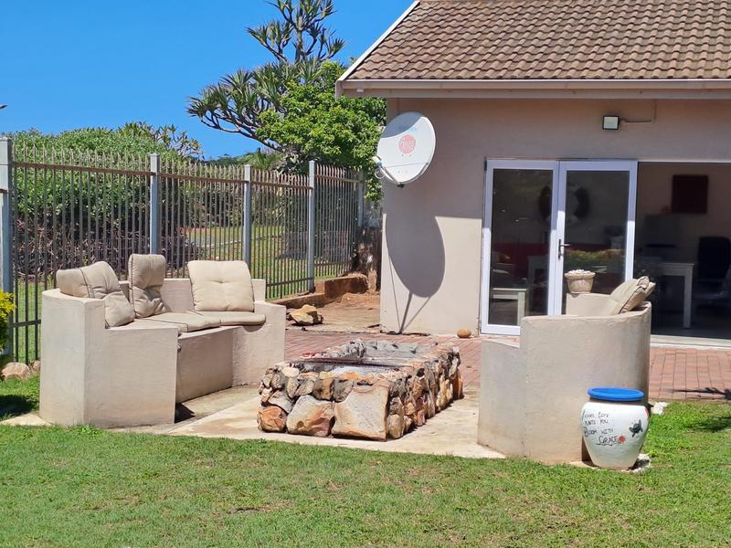 5 Bedroom Property for Sale in Manaba Beach KwaZulu-Natal
